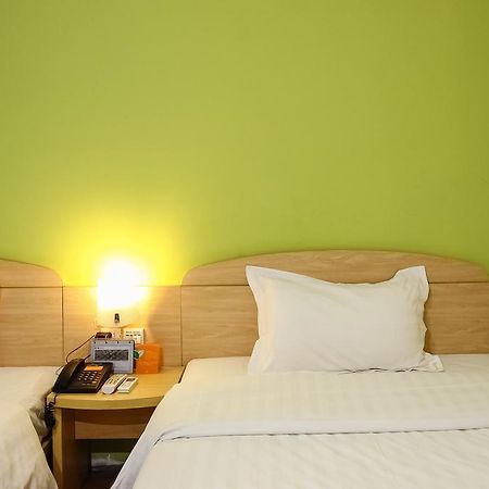 7Days Inn Guangzhou Longkou East Esterno foto