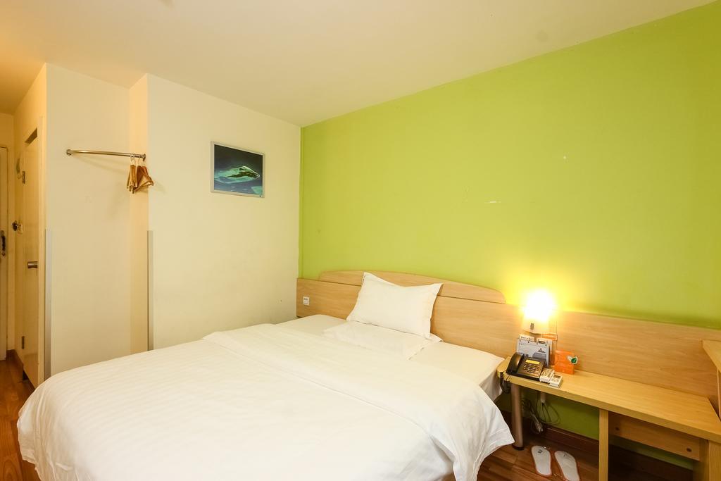 7Days Inn Guangzhou Longkou East Esterno foto